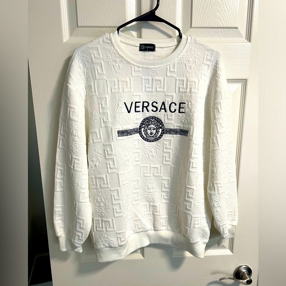 NWT Versace sweater . White . Size Large